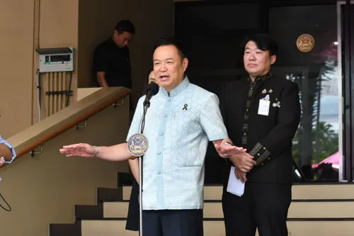 PM orders land board to unlock community land deeds within one month