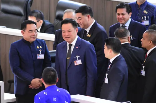 Parliament passes 400 billion baht emergency loan decree to ease energy-crisis costs