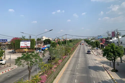 Bangkok starts a 5 km east-side road from Tepharak to the outer ring road, due August 2028