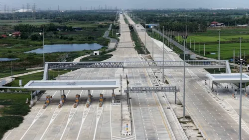 M6 Bang Pa-in–Pak Chong toll-free on weekends this month, cutting 1–2 hours off Bangkok–Isan trips