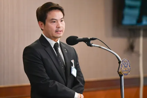 Minister says Thai Teaw Thai Plus loan funds are legal, but phase 2 awaits Finance decision