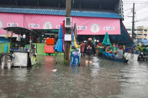 Eastern Bangkok flooded: move stock and vehicles to high ground and avoid 15 main roads