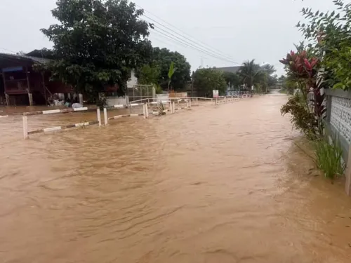 Flooding hits 6 villages in two Chiang Rai districts; residents urged to watch closely