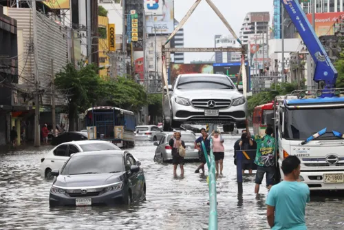 Flood-hit policyholders get faster claims and premium relief, and agent licence renewals extended to Dec 31